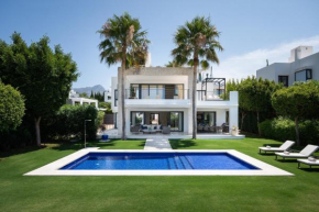 Villa Eva Los Olivos Nueva Andalucia